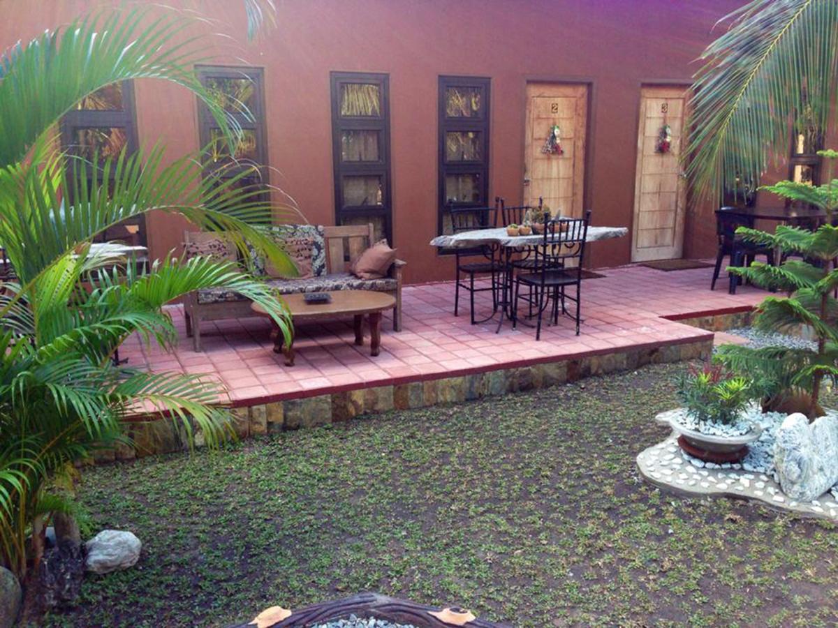 Bognot Lodge : Alvin Bognot Mt Pinatubo Guesthouse And Tours Santa Juliana Quarto foto